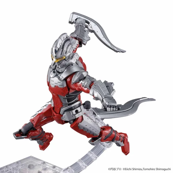 FIGURE-RISE STANDARD ULTRAMAN SUIT VER7.3 FULLY ARMED 10