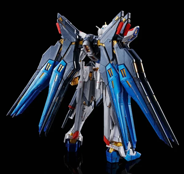 RG 1/144 STRIKE FREEDOM GUNDAM (TITANIUM FINISH) 9